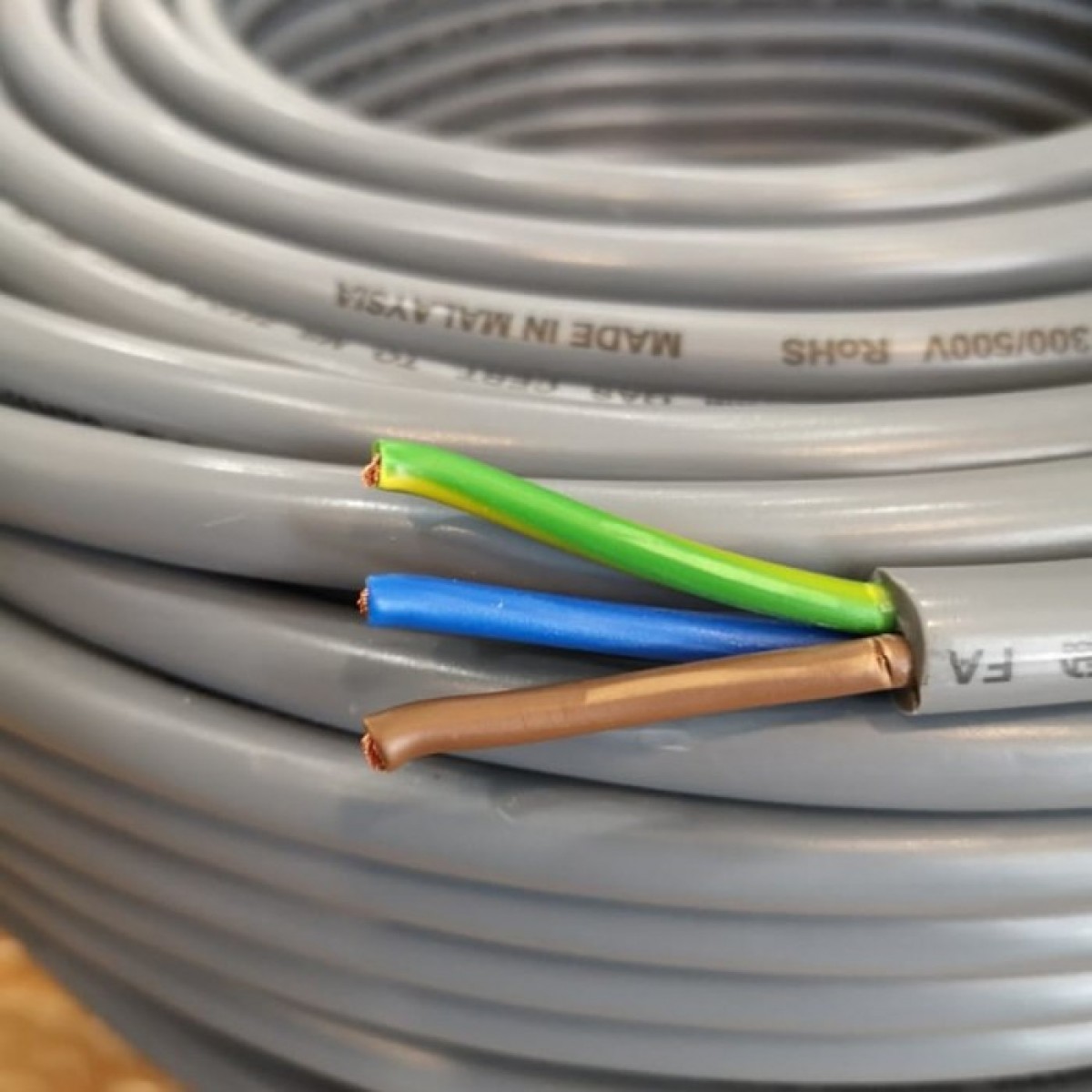 Pvc Electrical Wire Flexible Cord 2.5mm 500.25 x 3 Core MTR